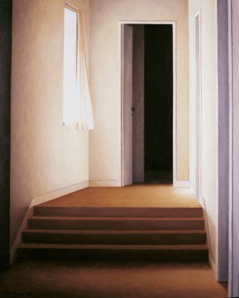 Interior com quatro degraus