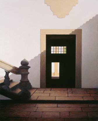 P&aacute;tio interior com uma porta